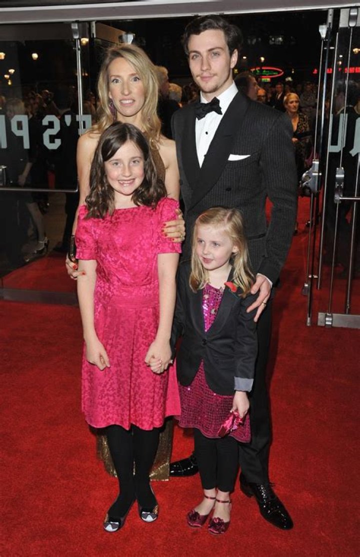 Aaron Taylor-Johnson’s Daughter Takes ‘Best’ Pic Of Him & Wife Sam – Hollywood Life