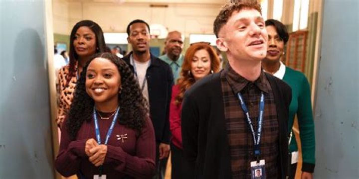 ‘Abbott Elementary’s Tyler James Williams On Gregory & Janine’s Future – Hollywood Life