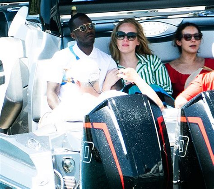 Adele Crashes Her Boyfriend Rich Paul’s Twitch Stream: Video – Hollywood Life