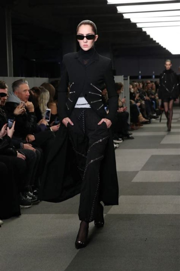 Alexander Wang Show NYFW Fall/Winter 2018 — PICS