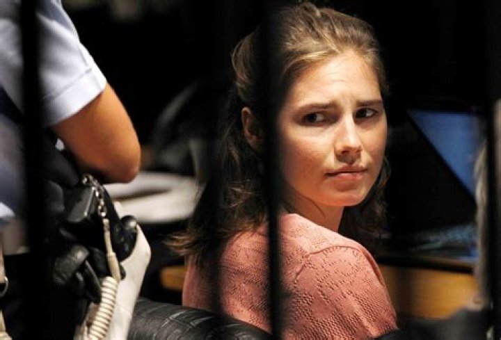 Amanda Knox Reveals Shocking Lesbian Encounter In Prison