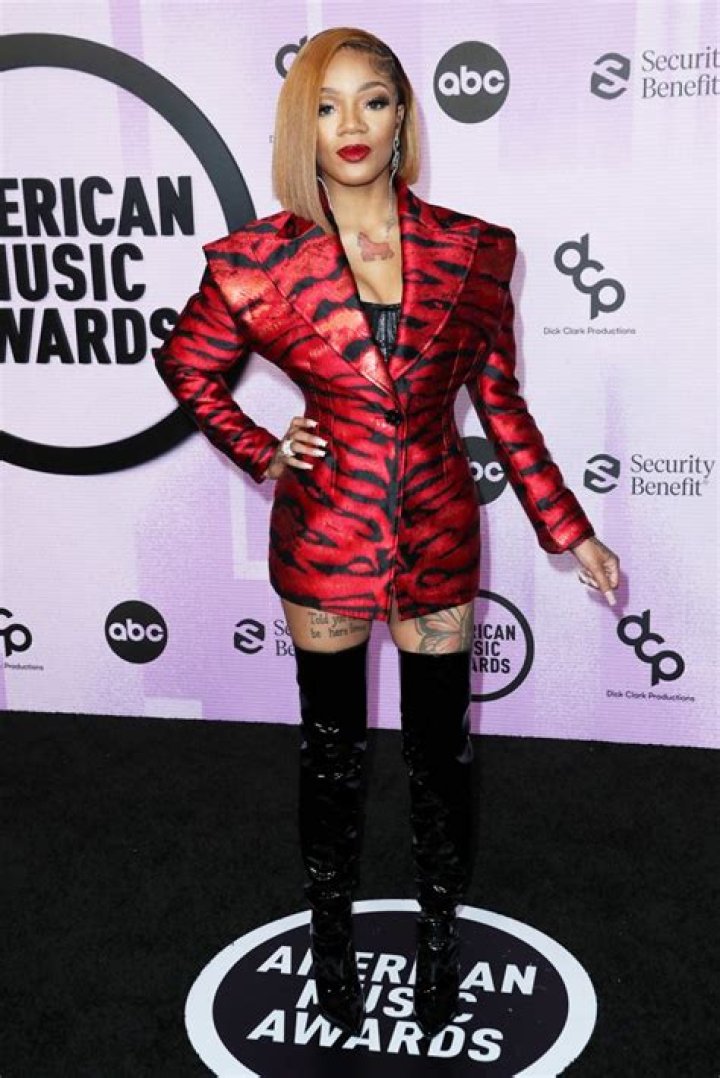 Photos Of Celebs At American Music Awards – Hollywood Life