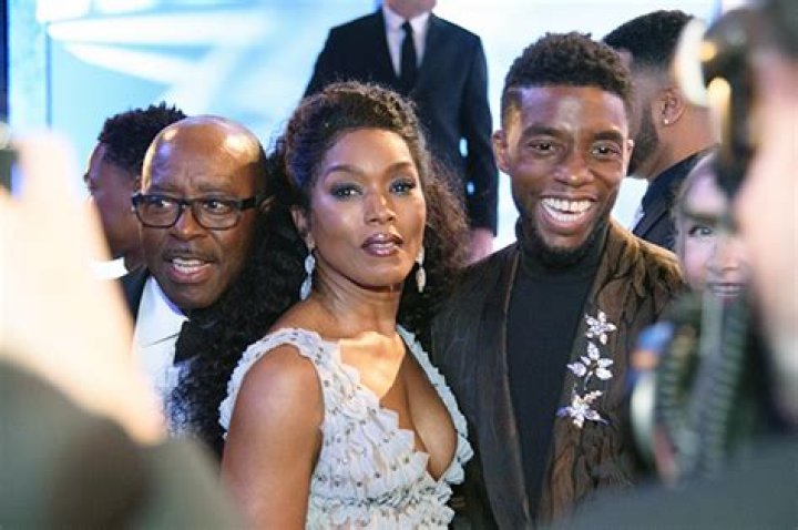 Angela Bassett Speaks On Chadwick Boseman & ‘Black Panther 2’ – Hollywood Life