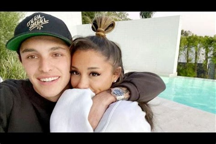 Ariana Grande Shares Bikini Pics From Utah Vacation With Dalton Gomez – Hollywood Life