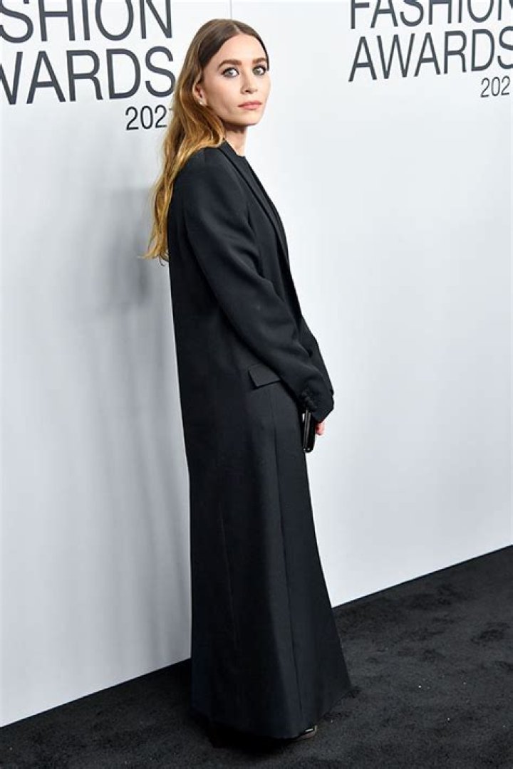 Ashley Olsen Attends CFDA Fashion Awards 2021: Photo – Hollywood Life