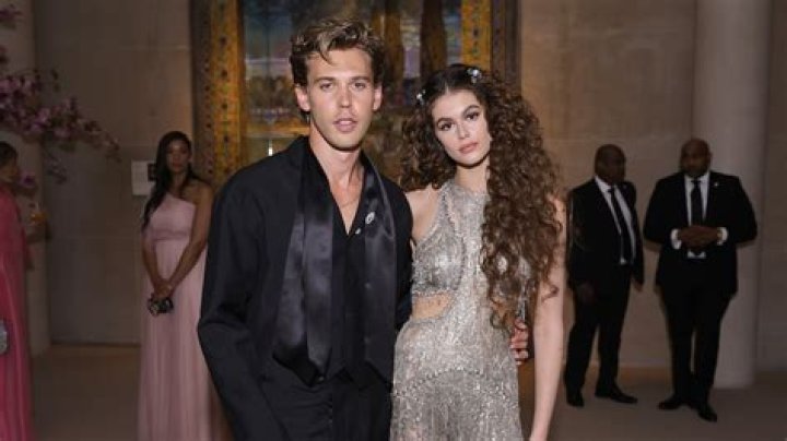 Complete Relationship Timeline – Hollywood Life