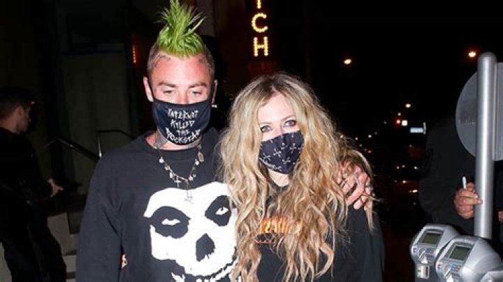 Avril Lavigne & New BF Mod Sun Share PDA During Dinner Date After He Gets A Tattoo Of Her Name
