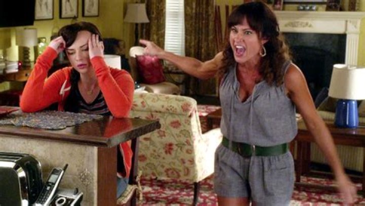 Why Did Lacey Write Jenna’s Letter? Nikki DeLoach Interview – Hollywood Life