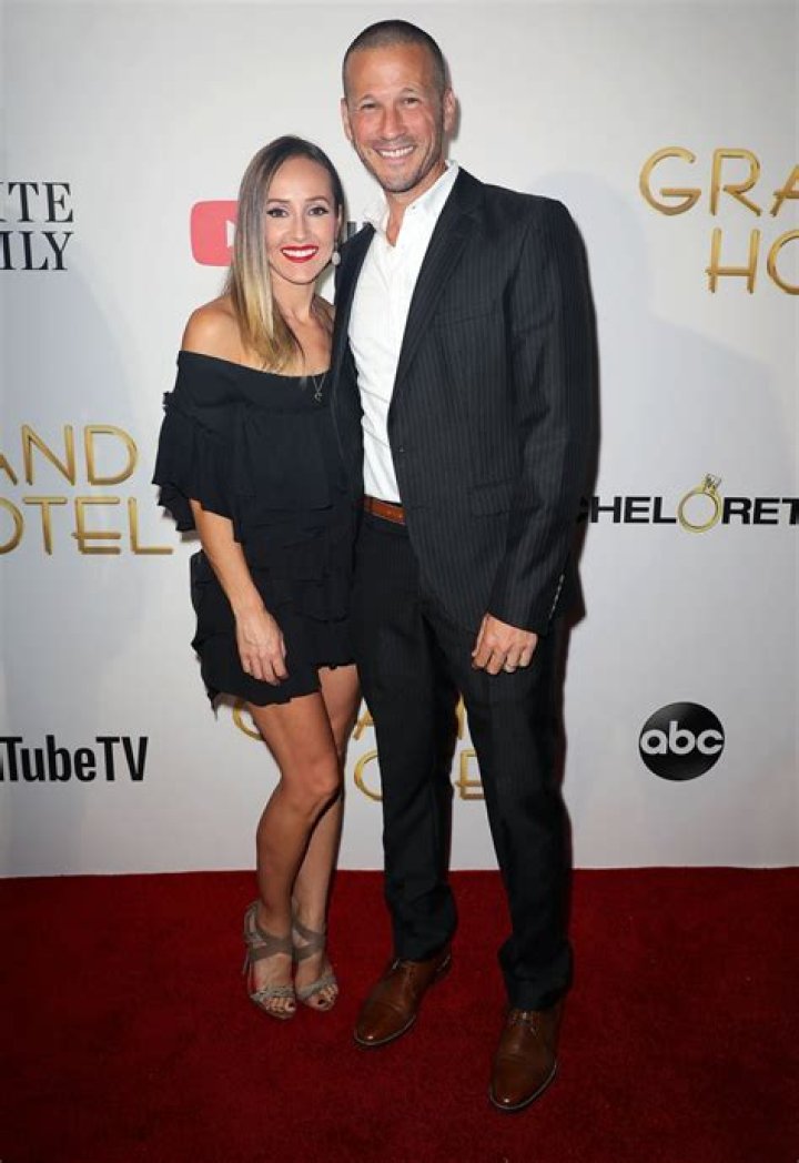 'Bachelorette' Ashley Hebert's Sister Supports What Ashley Needs To Do To Convert To Judaism For J.P. Rosenbaum!