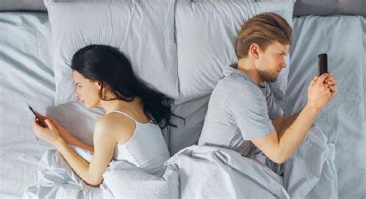 Hell Date: Annoying Habits That Will Have You Calling Your BFF For An Escape Plan