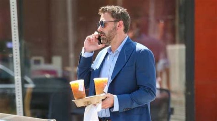 Gets Mistaken For Matt Damon – Hollywood Life