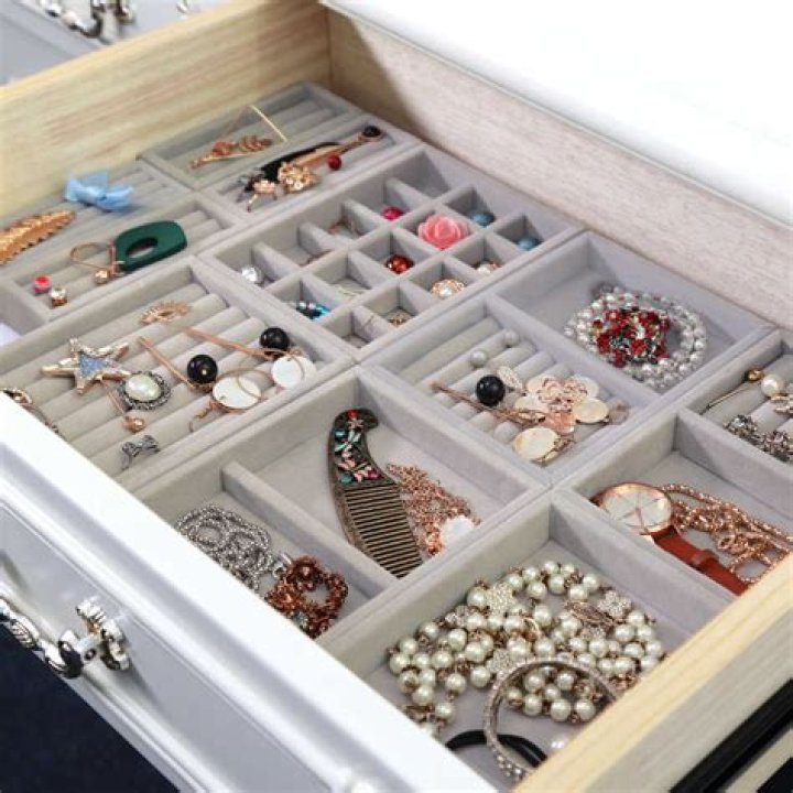 This Is The Key To Keeping All Of Your Most Delicate Earrings Organized & Accessible