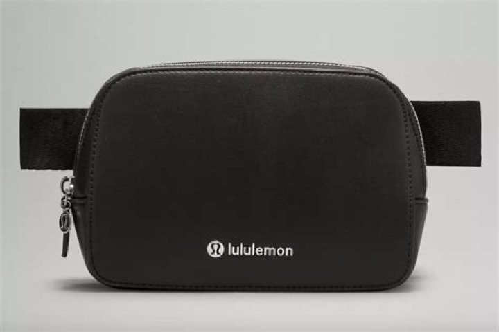 Shoppers Can’t Get Enough Of This Ultra-Affordable Fanny Pack