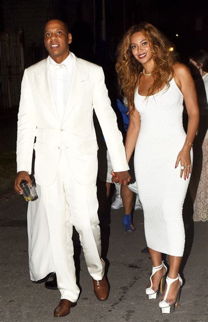 Beyonce Rocks White Suit Covered In Gold For Date With Jay-Z – Hollywood Life