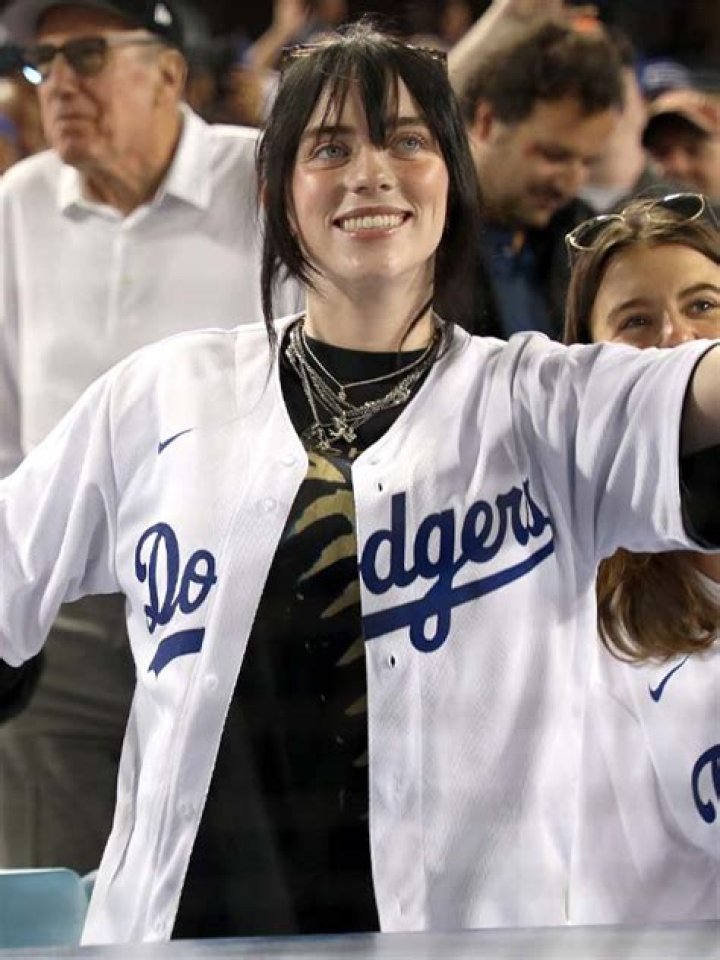 Billie Eilish Rocks Bike Shorts & Dodgers Jersey: Photos – Hollywood Life
