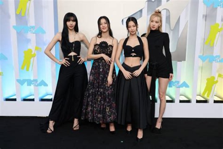 BLACKPINK Gets A Standing Ovation During Their US Awards Show Debut At The 2022 VMAs: Watch