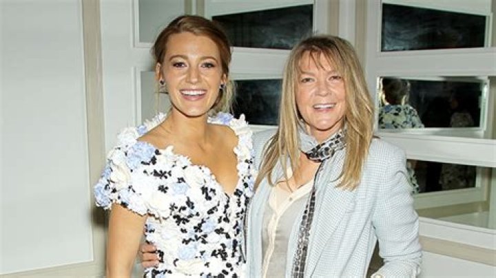 Blake Lively Shares Rare Selfie With Mom Elaine – Hollywood Life