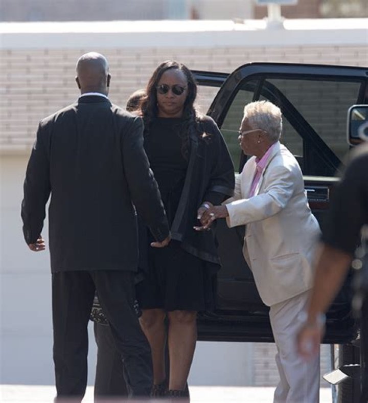 Bobbi Kristina Brown’s New Jersey Burial — Photos