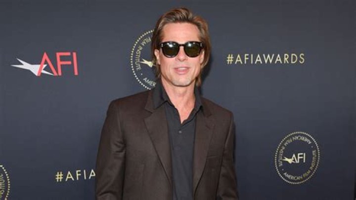 Brad Pitt Attends AFI Awards In Sunglasses & A Black Blazer – Hollywood Life