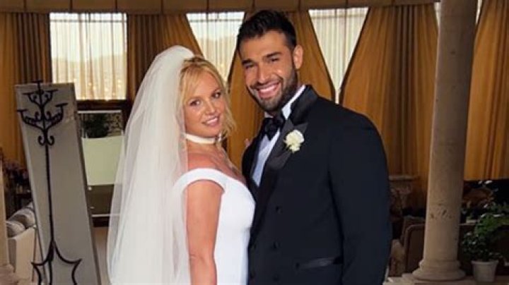 Britney Spears’ Wedding Dress To Sam Asghari: Photos – Hollywood Life