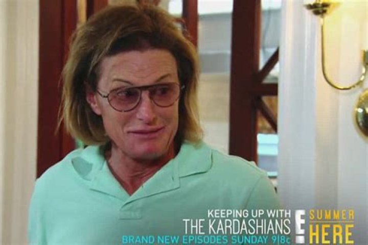 Bruce Jenner Disses ‘Controlling’ Kris Jenner In New ‘KUWTK’ Promo