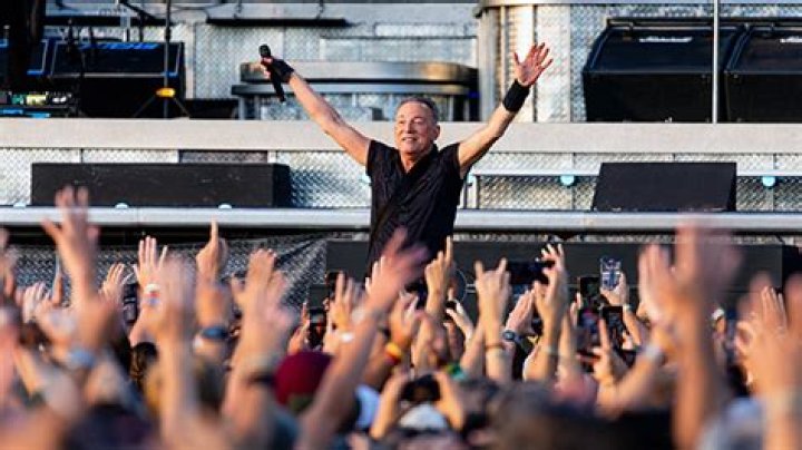 Bruce Springsteen Too Sick To Perform & Is Forced To Postpone Two Shows