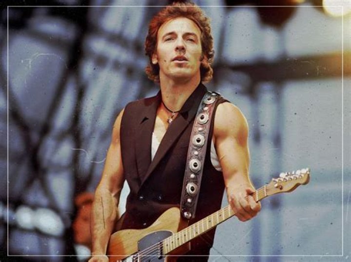 Bruce Springsteen’s Bio – Hollywood Life
