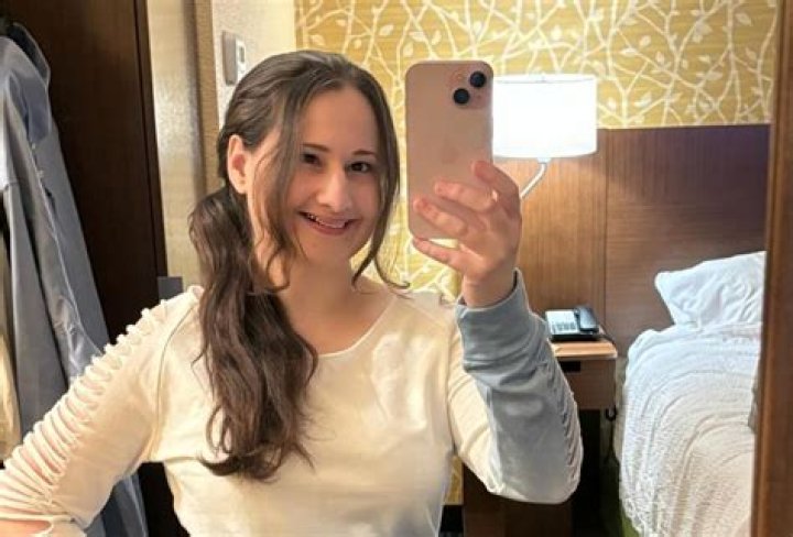 Rocks Red Lip In Instagram Pic – Hollywood Life