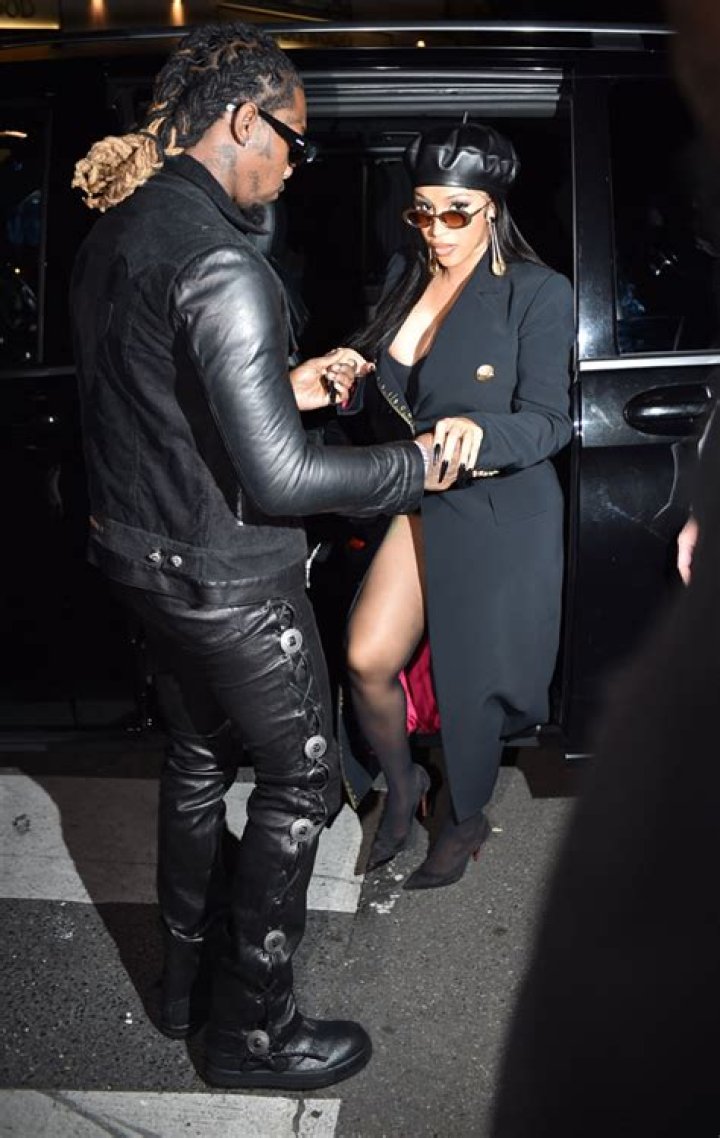 Cardi B Rocks Bodysuit & Sheer Tights With Offset In Paris: Photos – Hollywood Life