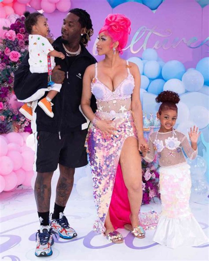 Cardi B Posts Family Photo With Kulture & Offset On Mother’s Day – Hollywood Life
