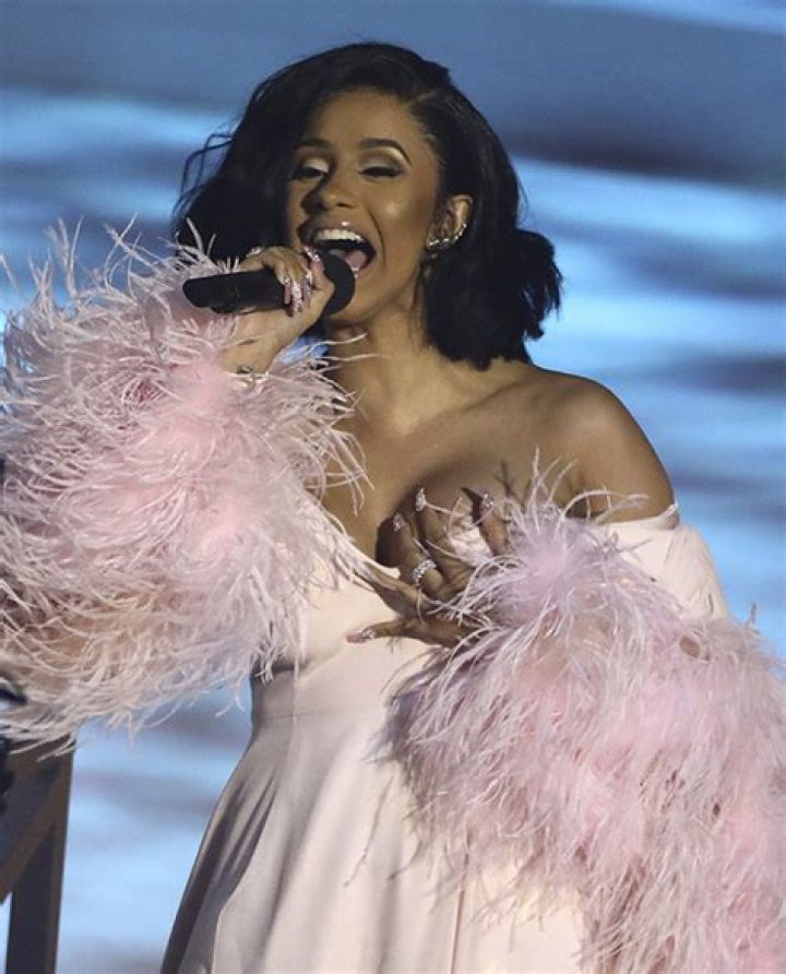 She ‘Laughed It Off’ – Hollywood Life