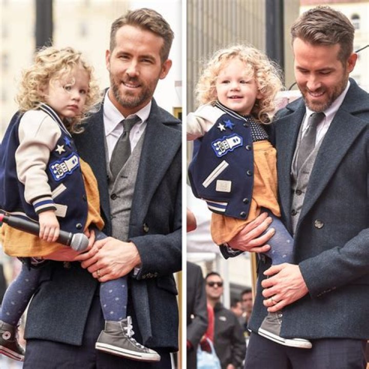 Dwyane Wade, Scott Disick & More Celeb Dads Kissing Their Kids On The Lips — Sweet Pics
