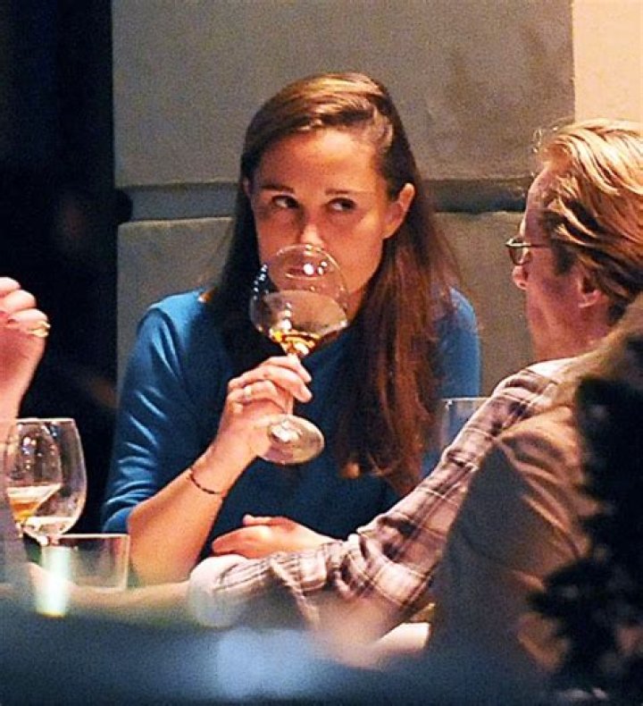 Celebrities Drinking Wine: Photos – Hollywood Life