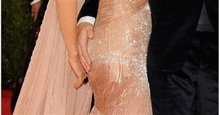 Celebrity Butt Grabs: Pics – Hollywood Life