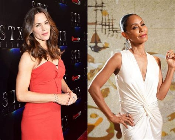 Celebrities Over 40 With Buff Arms & Abs: PICS