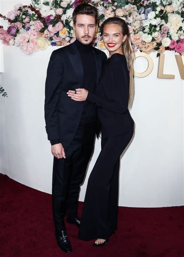 Celebrity Engagements Of 2022: Photos Of Meghan Fox, Machine Gun Kelly & More Stars Who Got Engaged This Year