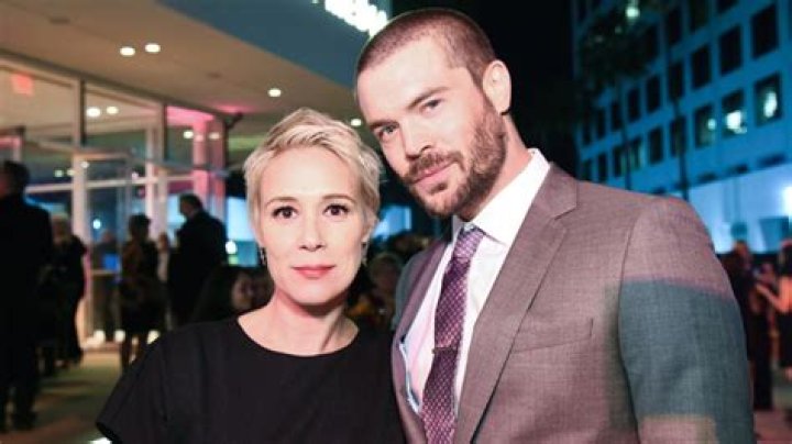 ‘HTGAWM’s Charlie Weber & Liza Weil Split After Nearly 3 Years Of Dating