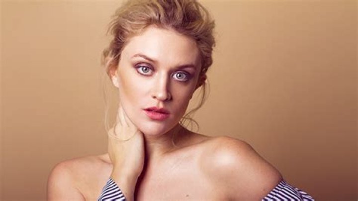 Chelsea Frei Opens Up About Playing Victoria Gotti In Lifetime Movie – Hollywood Life