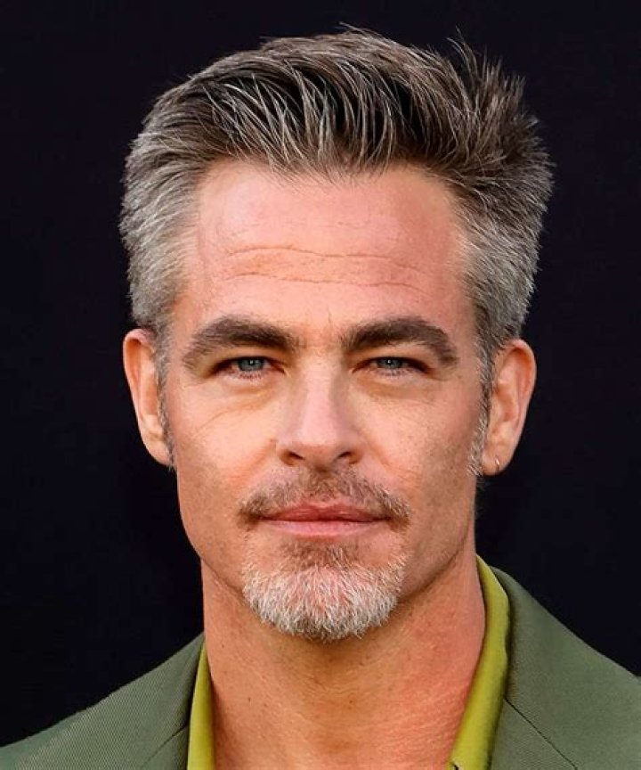 Chris Pine – Hollywood Life