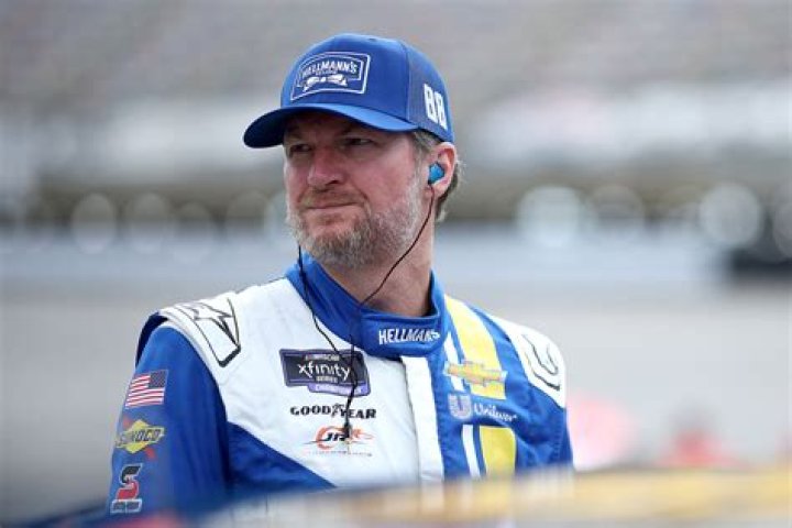 Dale Earnhardt, Jr. – Hollywood Life