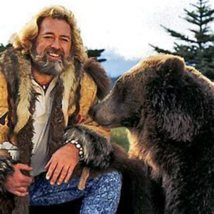 ‘Grizzly Adams’ Actor Loses Cancer Battle At 74 – Hollywood Life