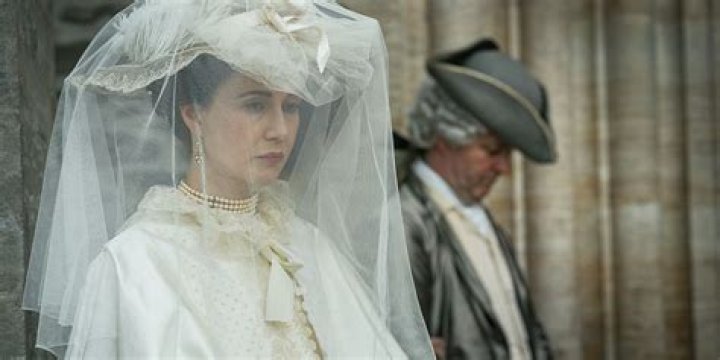 Carice Van Houten Exclusive Interview – Hollywood Life