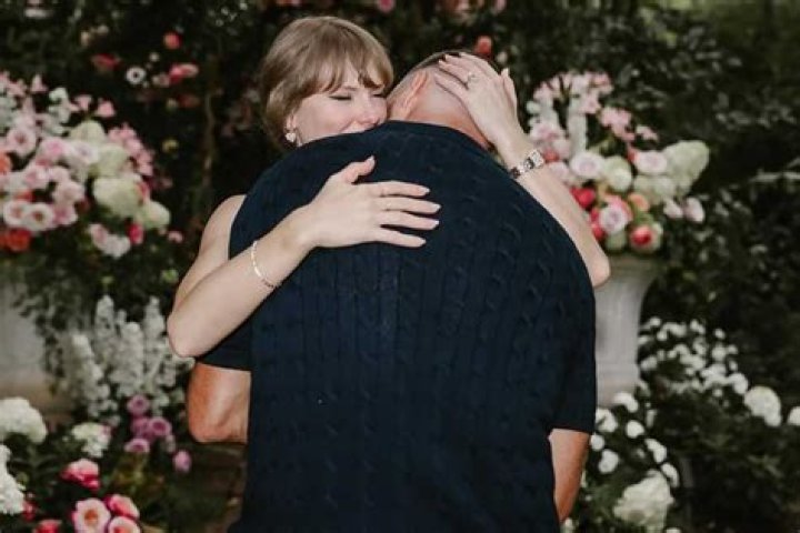 David Letterman Defends Taylor Swift & Travis Kelce’s Relationship: ‘Such A Lovely Thing’