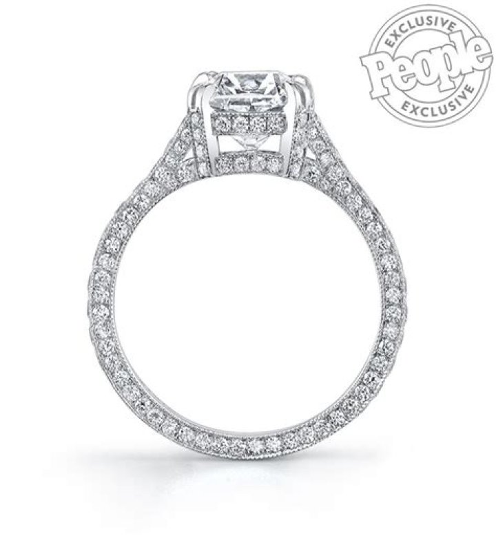 See Gorgeous Ring – Hollywood Life