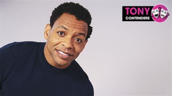 Derrick Baskin On Playing Otis Williams In ‘Ain’t Too Proud’: Interview – Hollywood Life