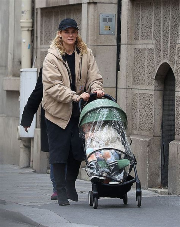 Diane Kruger Spends Time With Daughter Nova In Paris: Photos – Hollywood Life