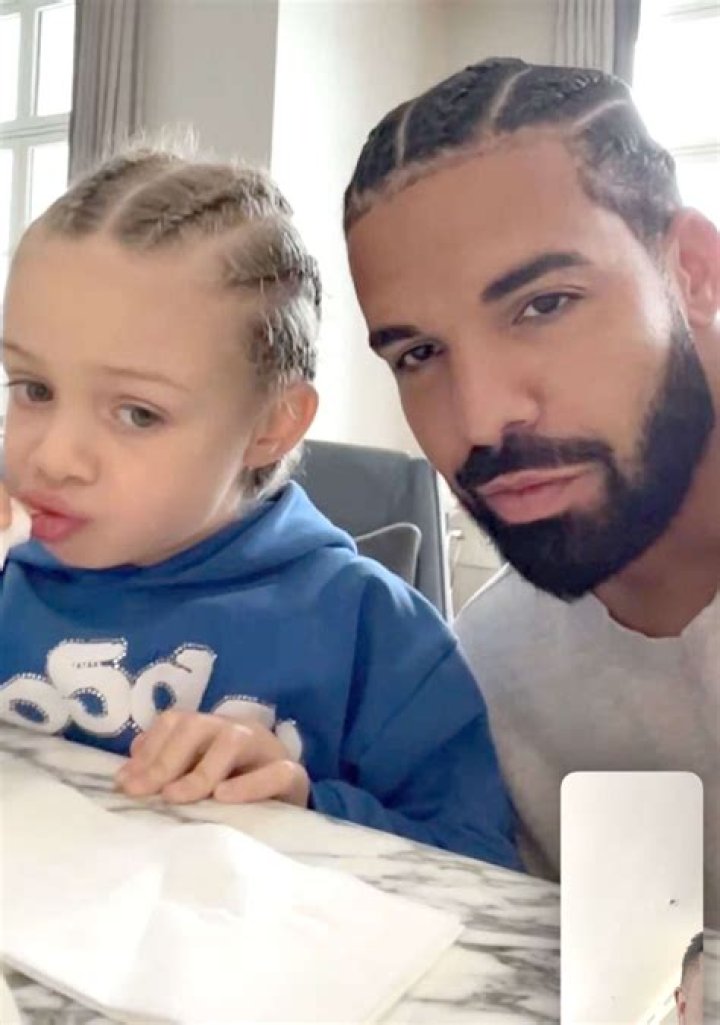 Drake & Instagram Model Having A Baby? Layla Lace Says He’s The Dad – Hollywood Life