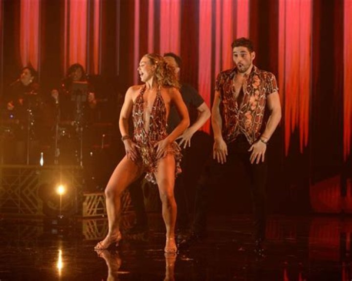 ‘DWTS’ Sexiest Looks Of Season 28 — Photos – Hollywood Life