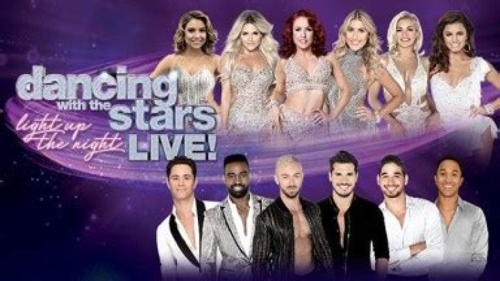The Pros Shine With 2 Hours Of Live Entertainment – Hollywood Life