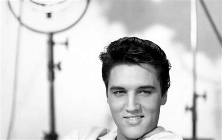 Elvis Presley Bio – Hollywood Life